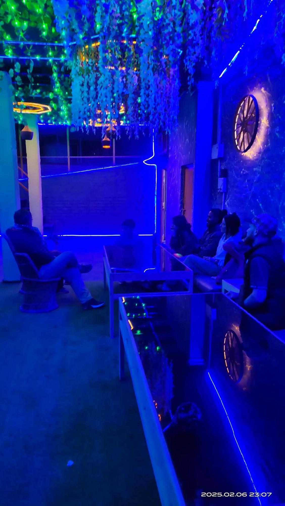 Big Brother Hostel Hotel Агра Екстериор снимка