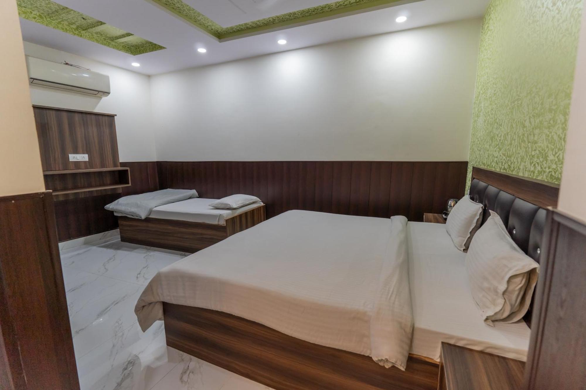 Big Brother Hostel Hotel Агра Стая снимка