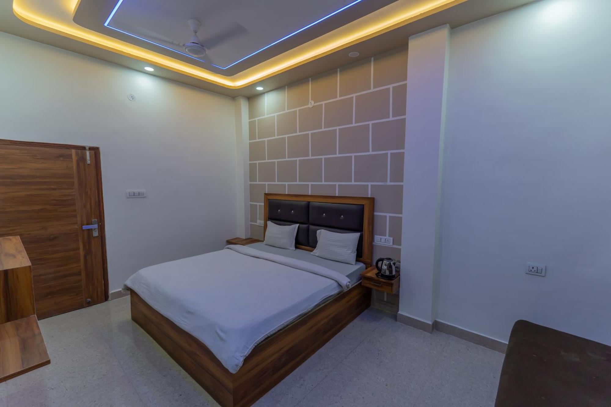 Big Brother Hostel Hotel Агра Стая снимка